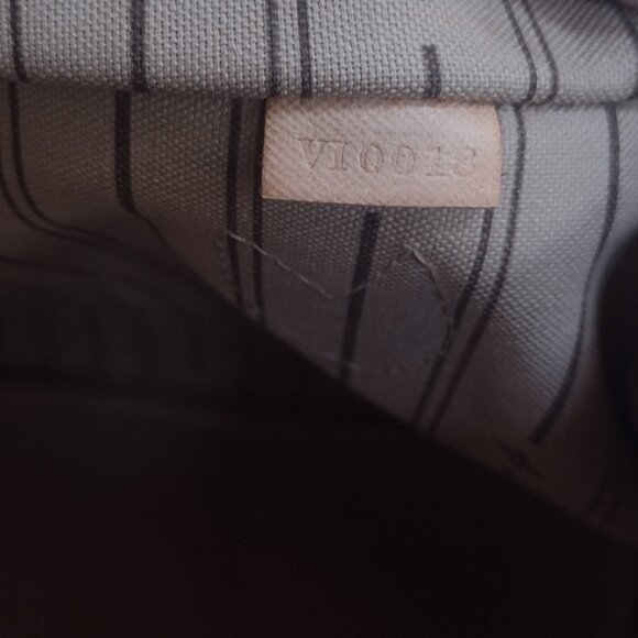 Louis Vuitton Neverfull petitรฉ PM in Monogram ๐ค - Picture 4 of 16